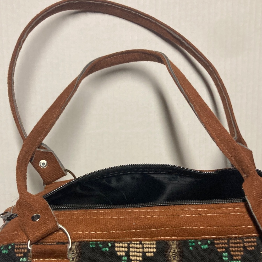 Vintage Floral Patterned Barrel Needlepoint Women's Bag - Picture 3 of 15